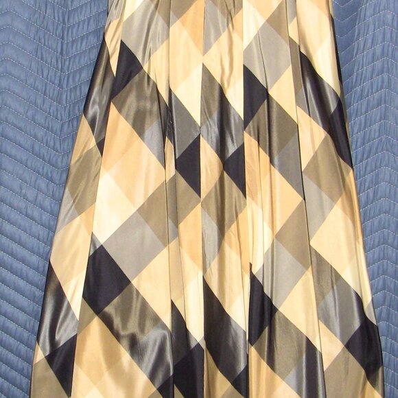 Dana Buchman Lined Silk Skirt - size 4 - Picture 5 of 7